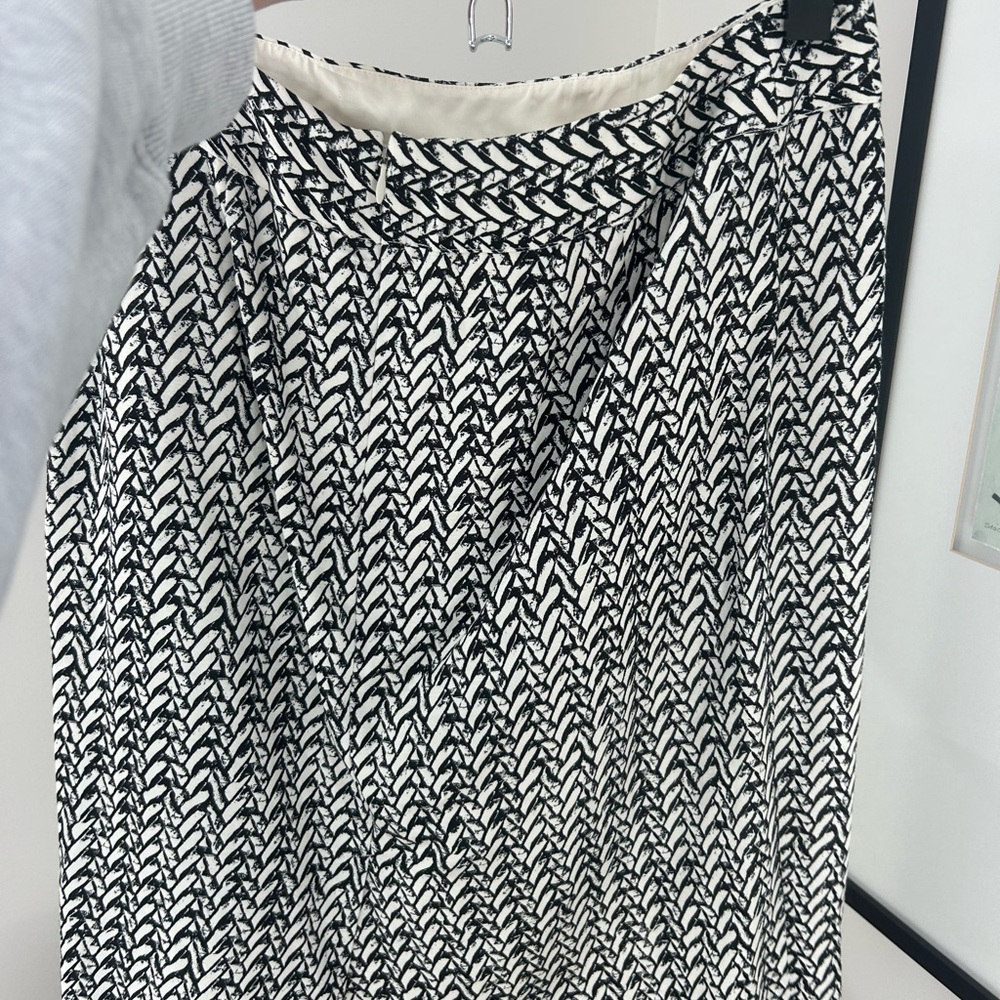 Black and White Patterned Women's Skirt